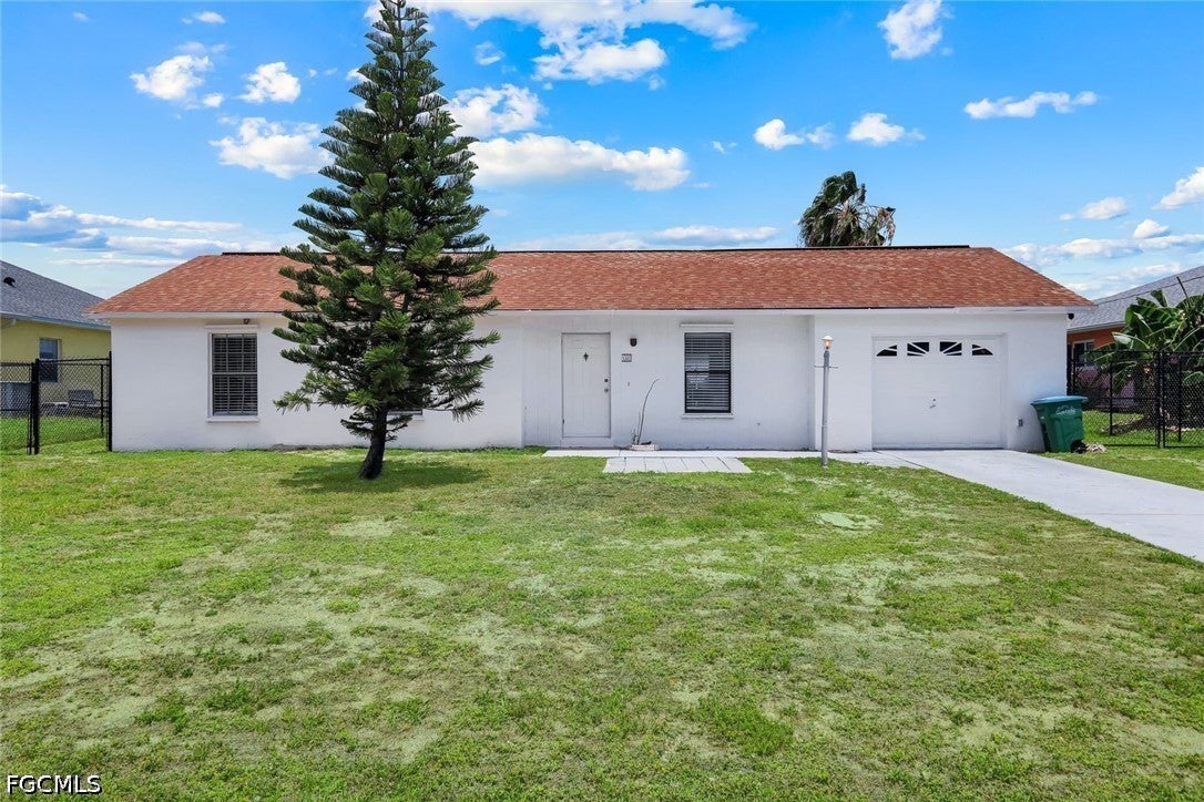 1307 SW 43 Ln, Cape Coral, FL 33914 photo