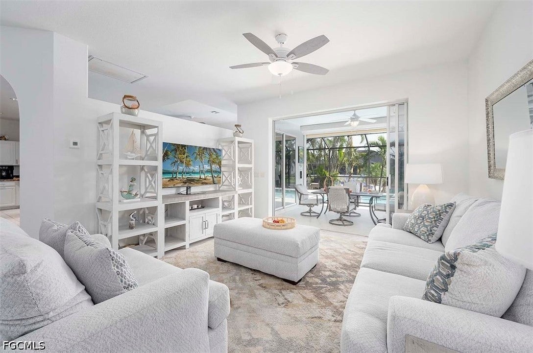 4005 SW 17 Pl, Cape Coral, FL 33914 photo