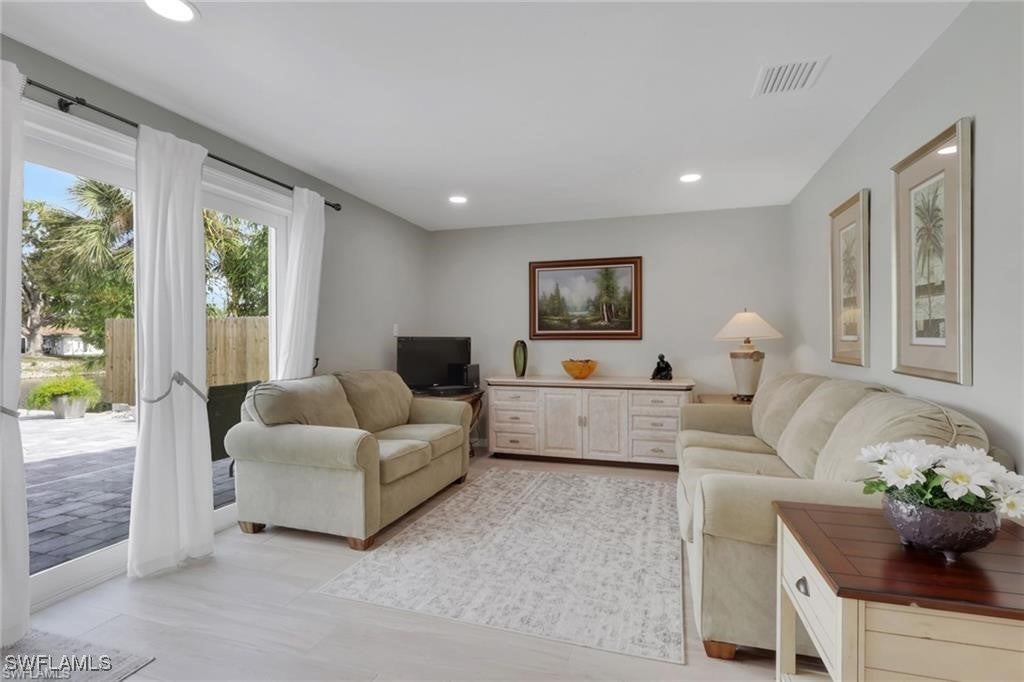 829 107 Ave, Naples, FL 34108 photo