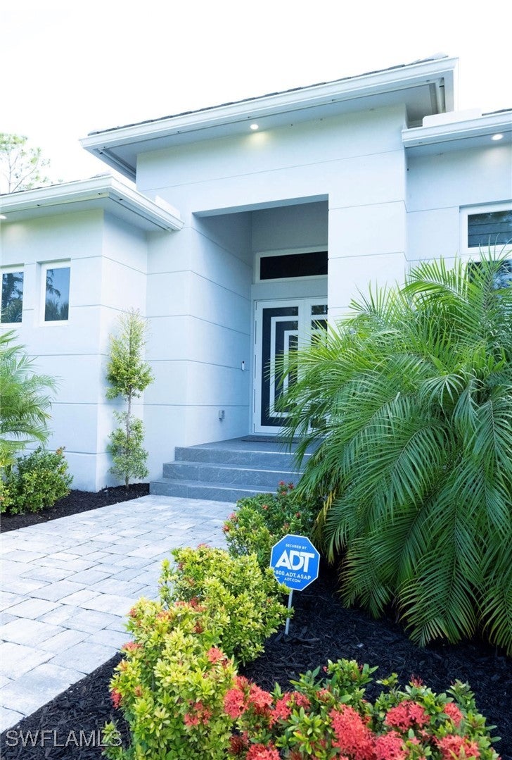 544 31 St, Naples, FL 34117 photo
