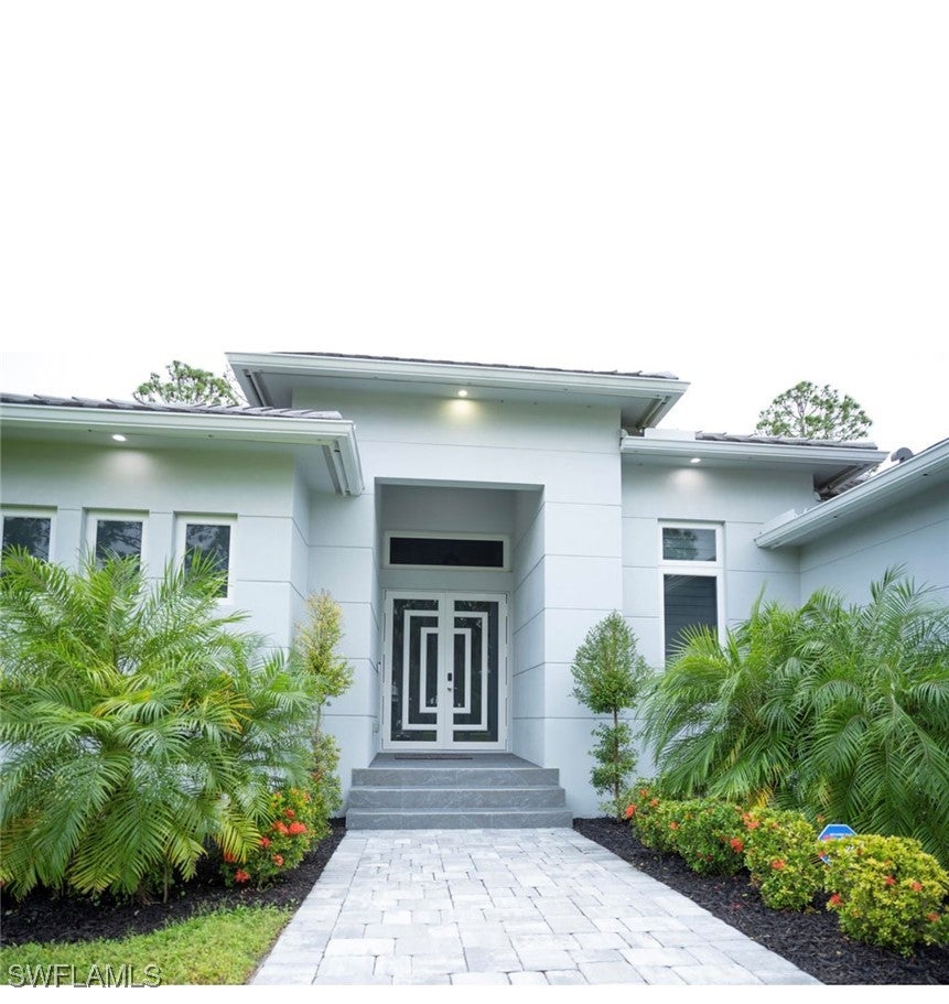 544 31 St, Naples, FL 34117 photo