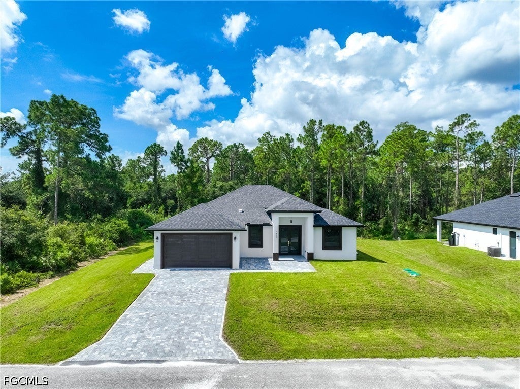 4402 13 St, Lehigh Acres, FL 33972