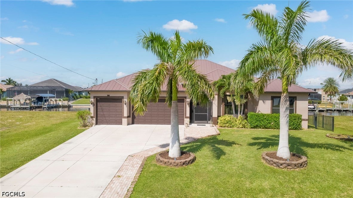 2218 37 Pl, Cape Coral, FL 33993