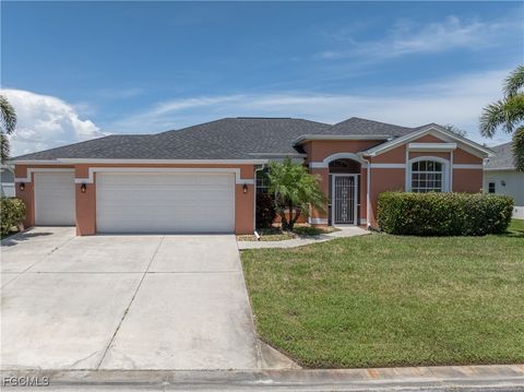 Single Family Residence in Fort Myers FL 16856 Colony Lakes Boulevard.jpg