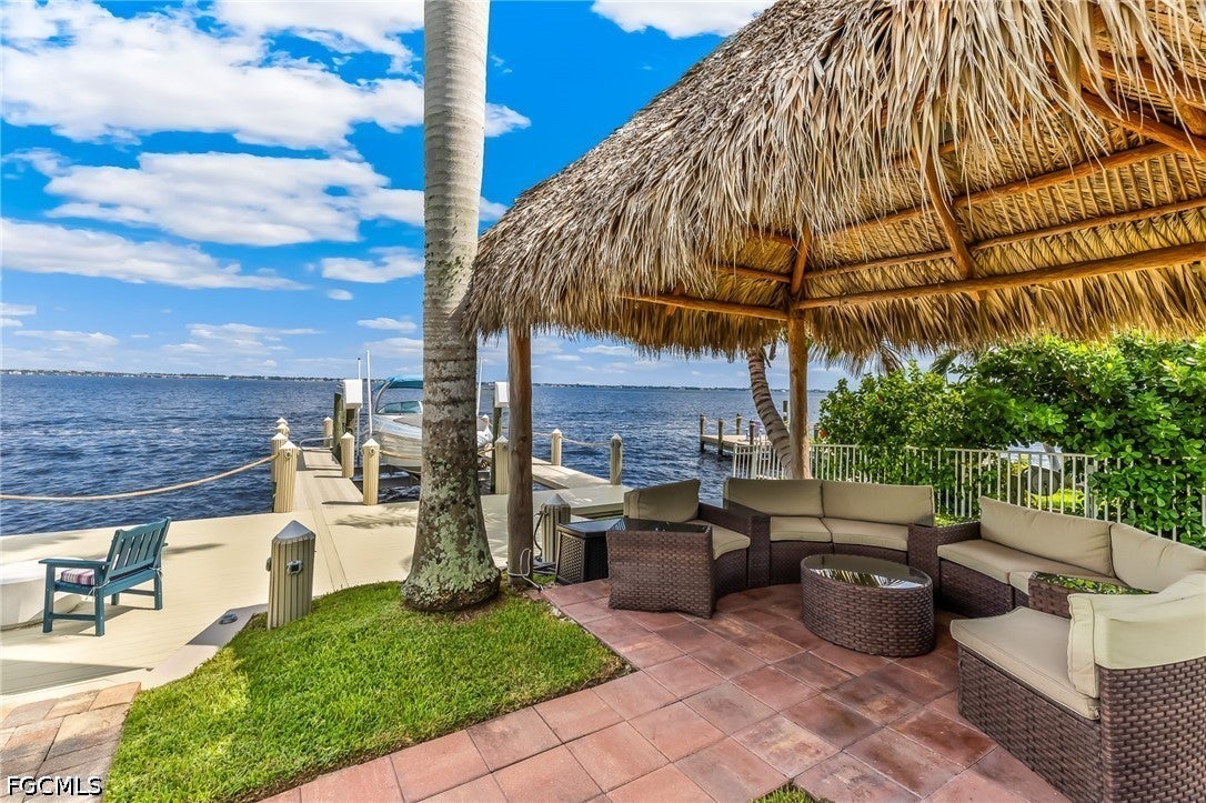 2901 SE 22 Pl, Cape Coral, FL 33904 photo