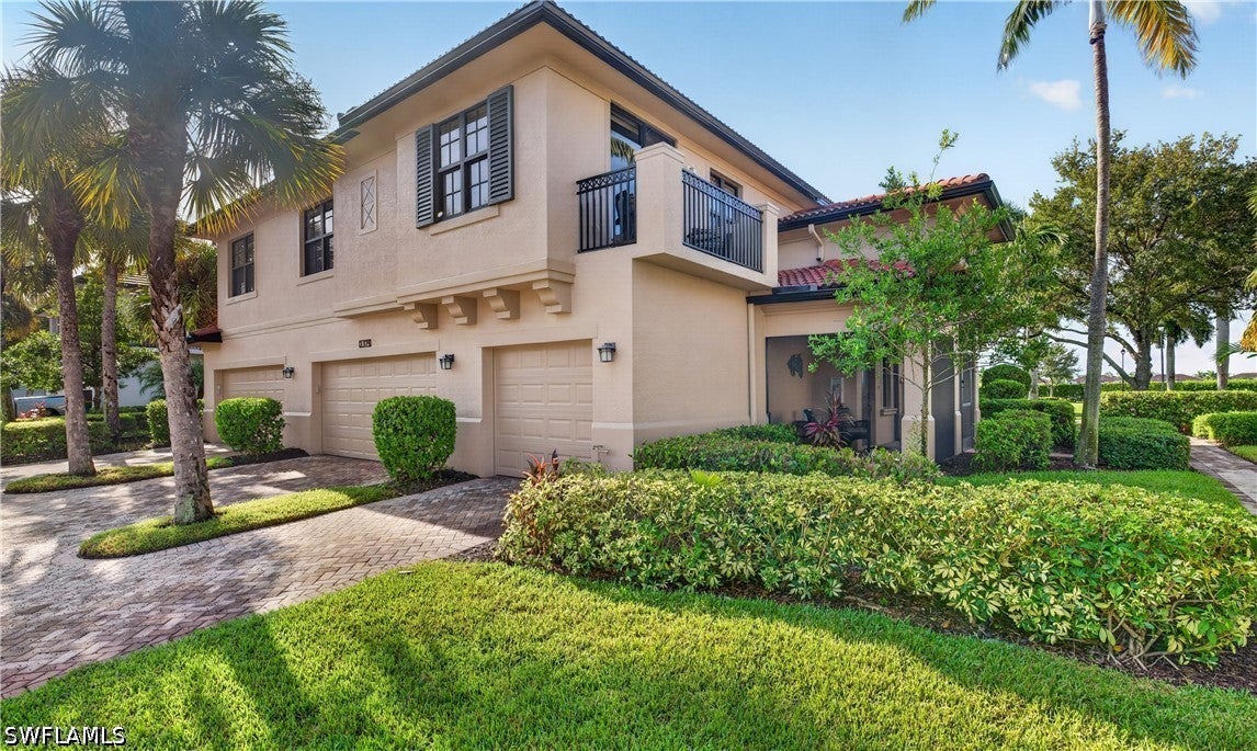 1379 Artesia Dr, Naples, FL 34113