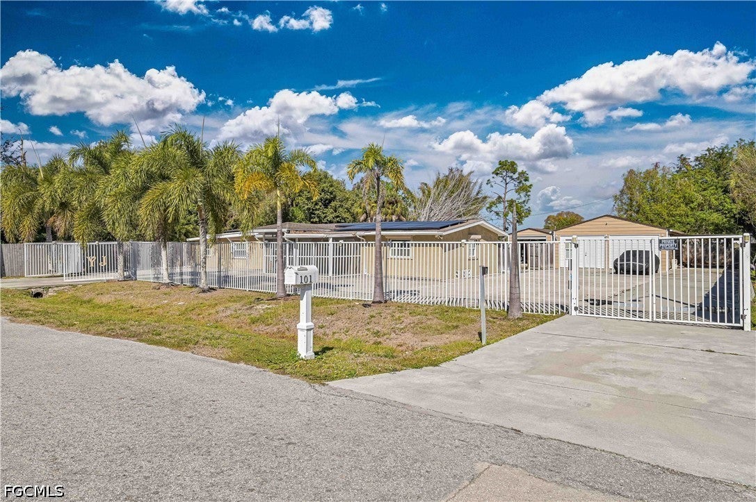 101 Lucille Ave, Fort Myers, FL 33916 photo