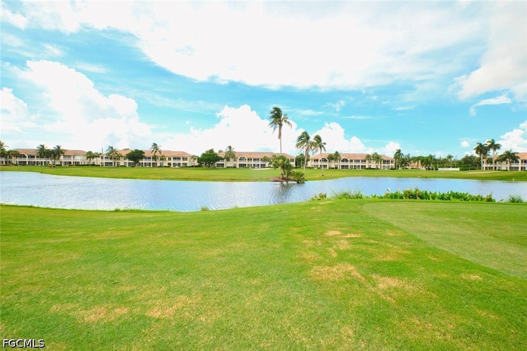 9203 Willowcrest Ct, Fort Myers, FL 33908 photo