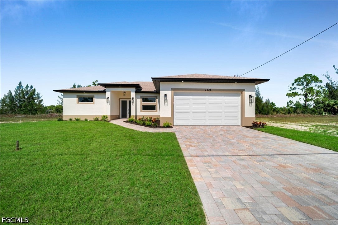 3338 NE 9 Pl, Cape Coral, FL 33909 photo