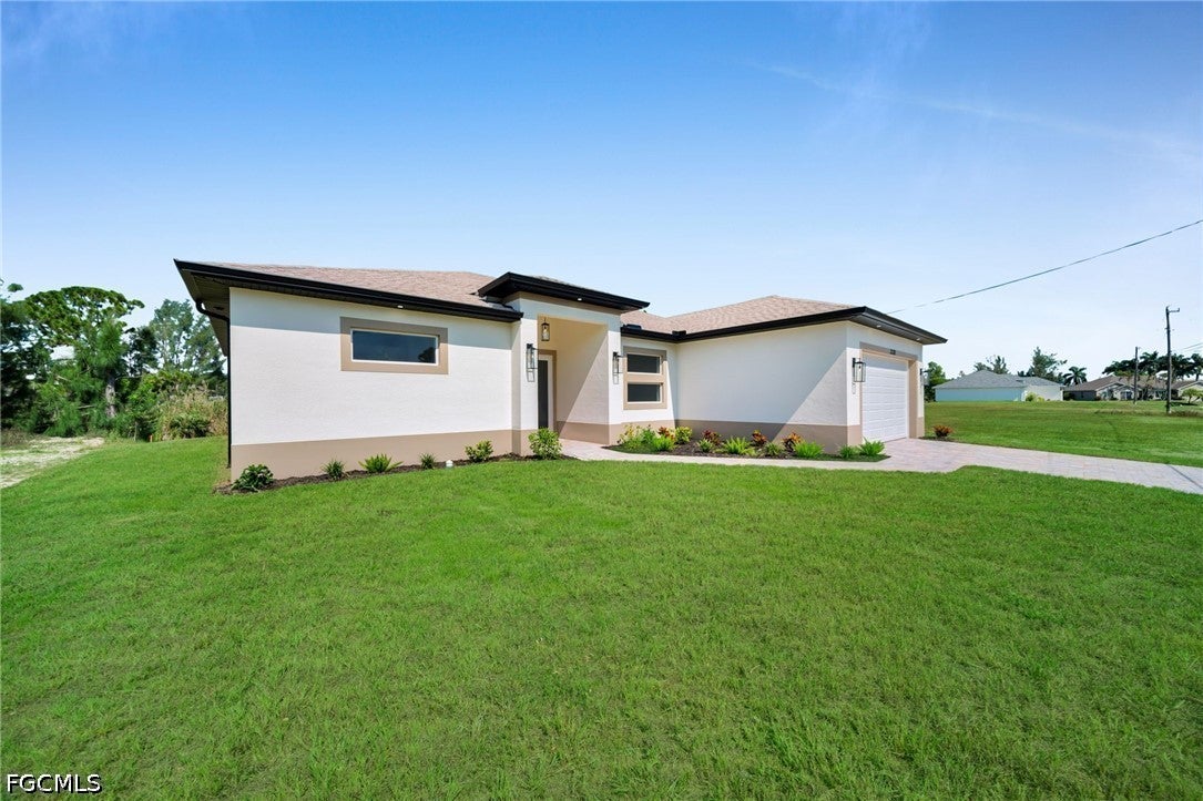 3338 NE 9 Pl, Cape Coral, FL 33909 photo