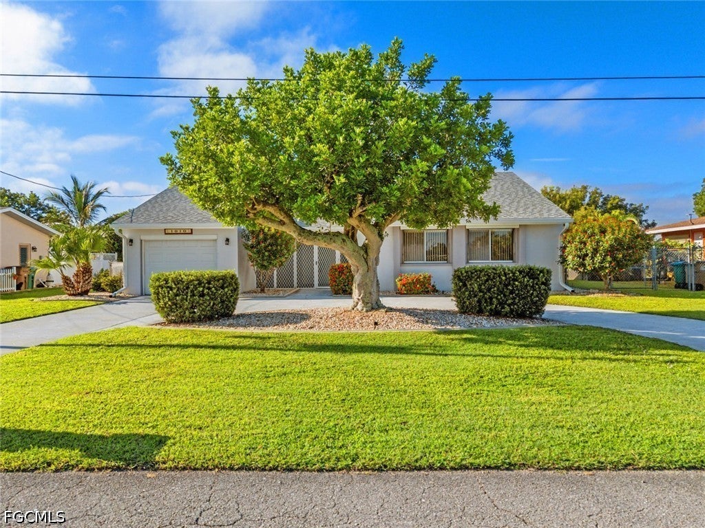 1010 NE 3 St, Cape Coral, FL 33909 photo