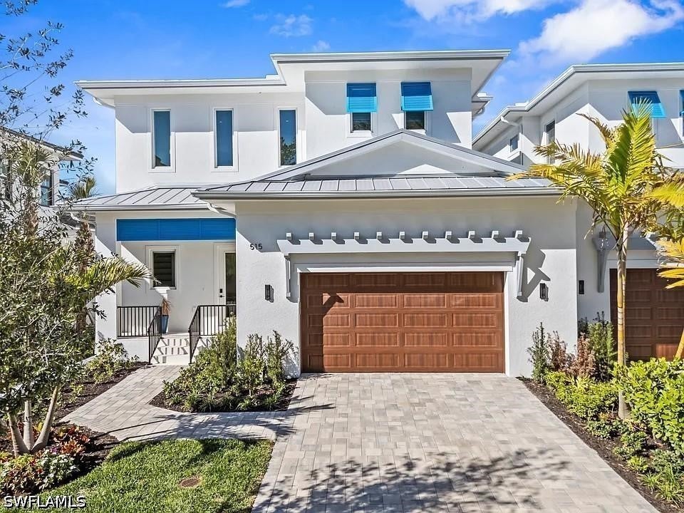 515 91st Ave, Naples, FL 34108