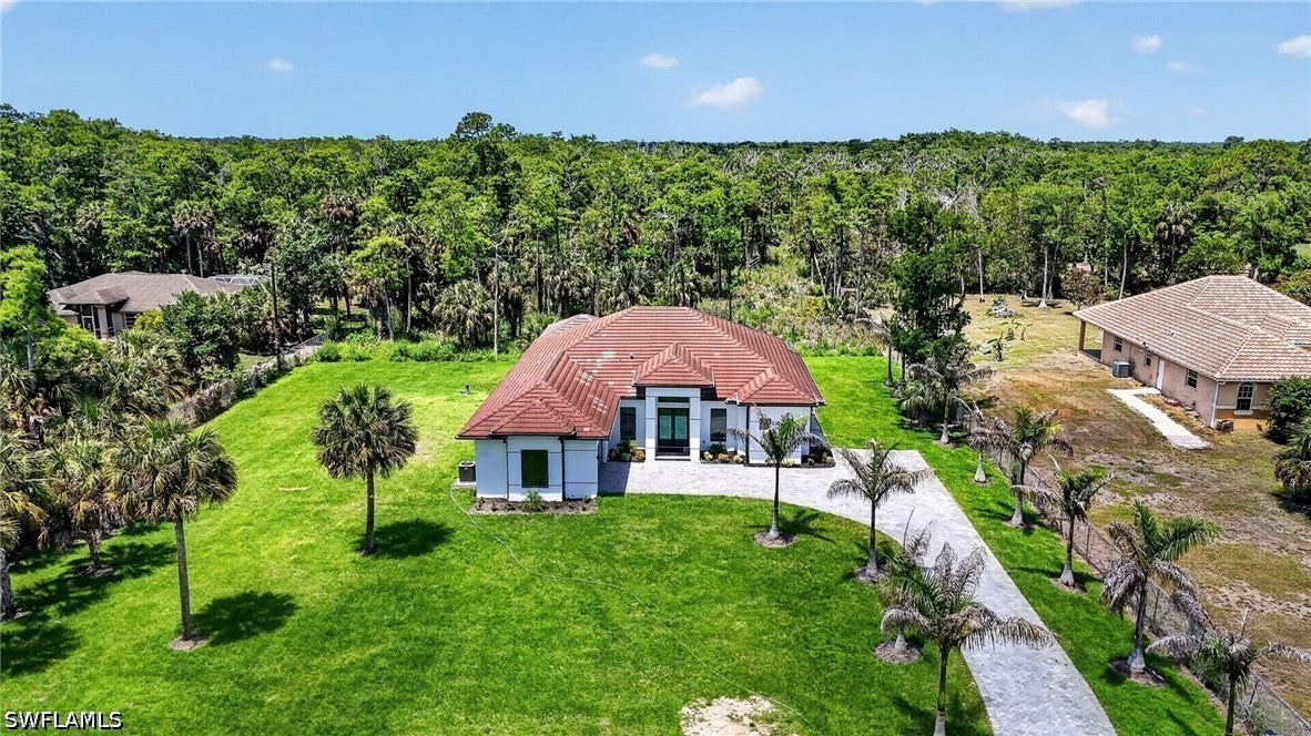 563 15 St, Naples, FL 34120