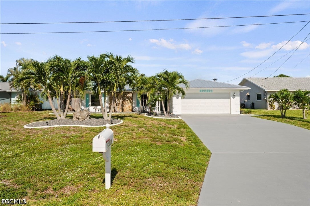 12213 Star Shell Dr, Matlacha Isles, FL 33991 photo