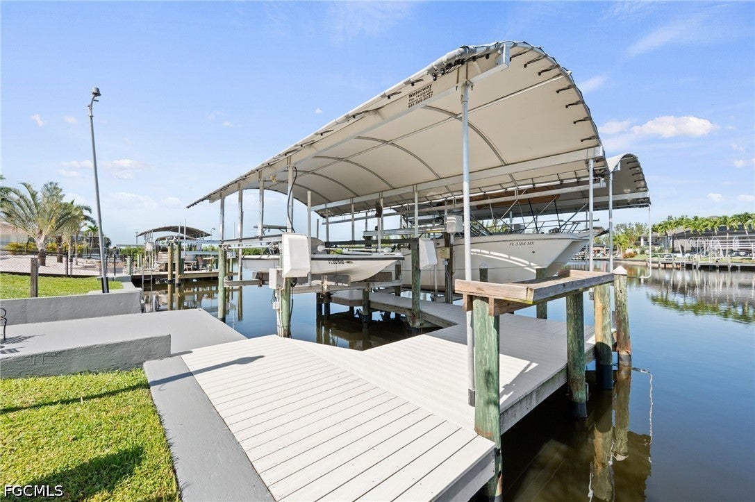 12213 Star Shell Dr, Matlacha Isles, FL 33991 photo