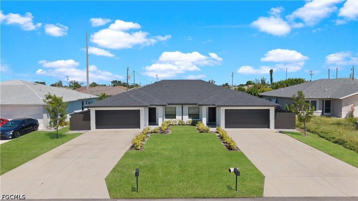 2917 Santa Barbara Pl, Cape Coral, FL 33914