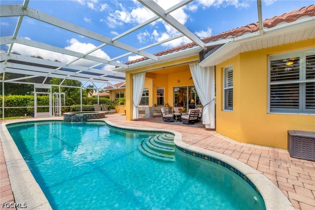 9836 Los Altos Ct, Fort Myers, FL 33919 photo