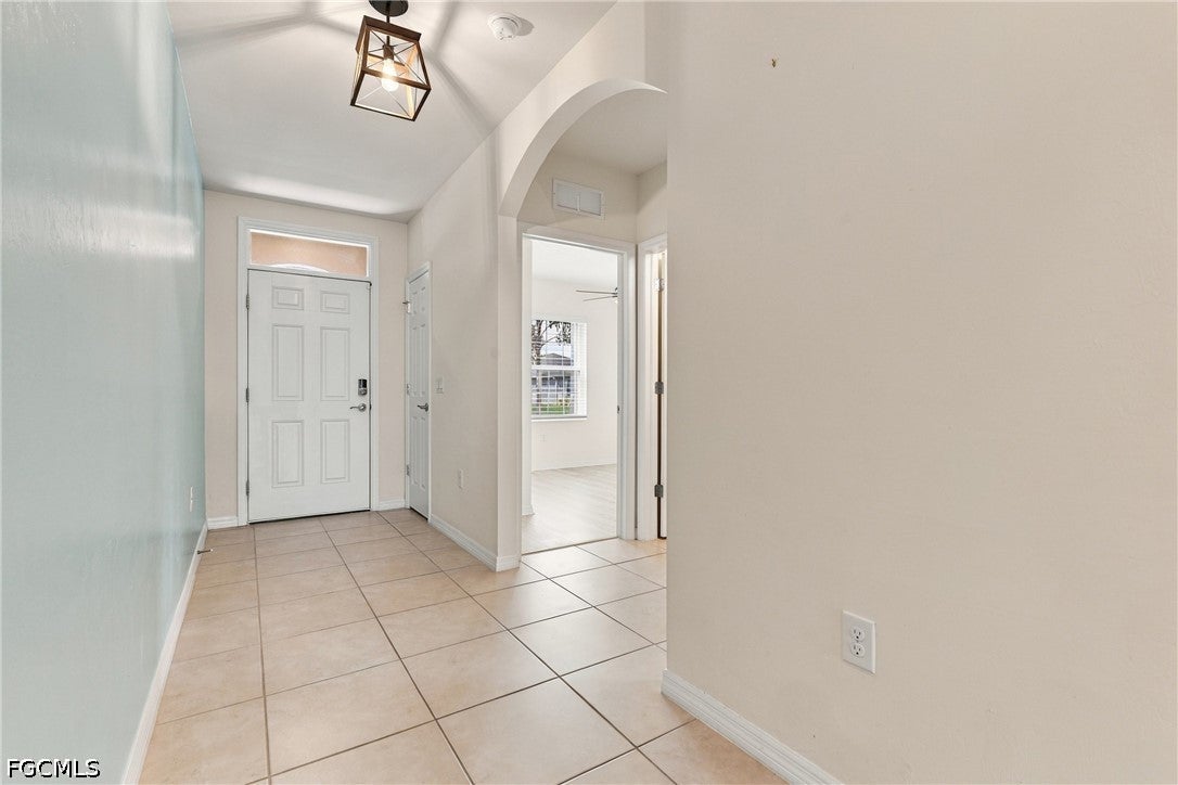 2717 Foralesca Ct, Cape Coral, FL 33909 photo