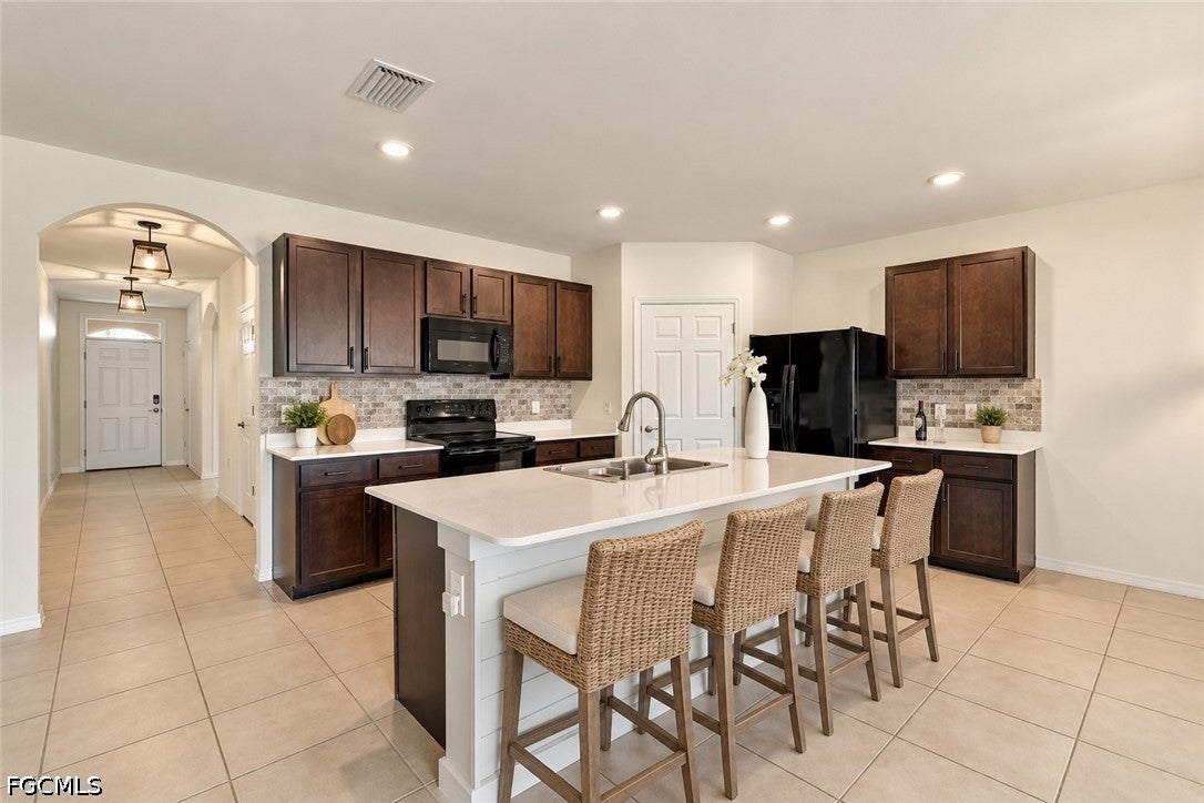 2717 Foralesca Ct, Cape Coral, FL 33909 photo