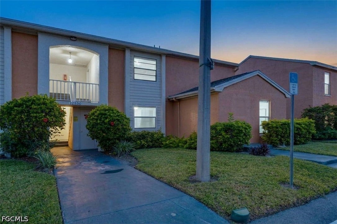 12630 Kenwood Ln #B, Fort Myers, FL 33907 photo