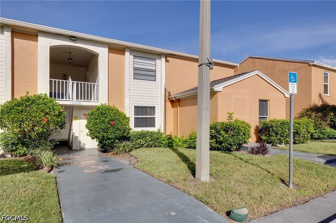 12630 Kenwood Ln #B, Fort Myers, FL 33907 photo