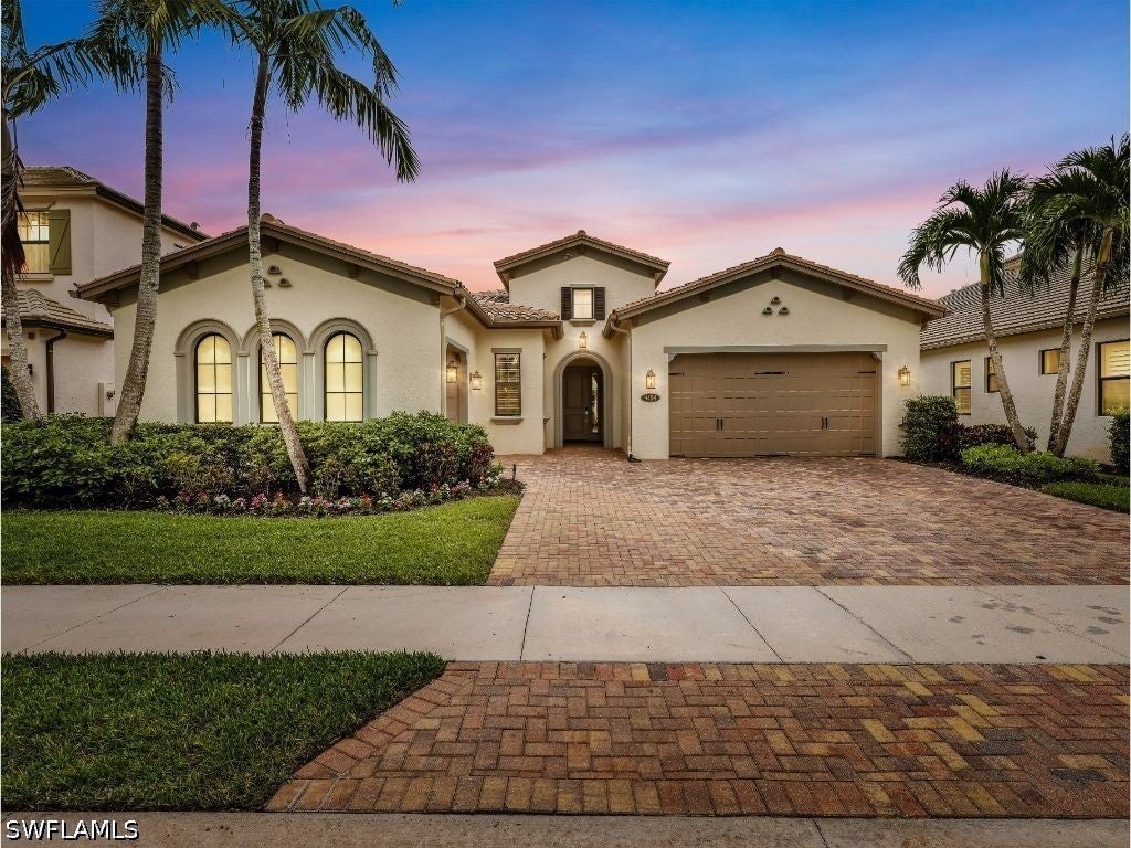 9454 Greenleigh Ct, Naples, FL 34120