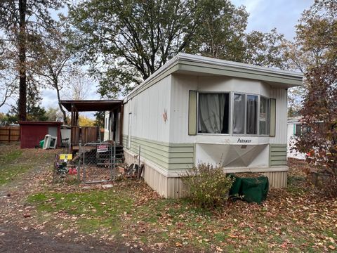 Mobile Home in Grants Pass OR 6150 Monument Drive #11.jpg