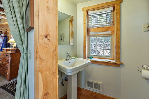 Single Family Residence in Klamath Falls OR 28925 Rocky Point Road 22.jpg