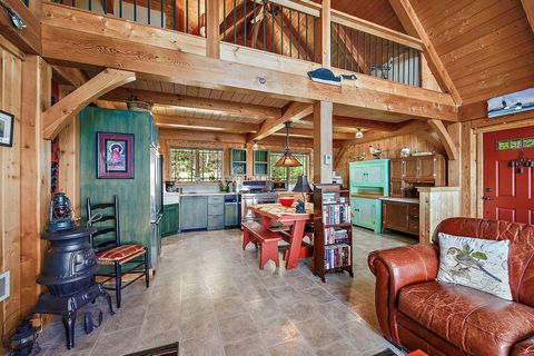 Single Family Residence in Klamath Falls OR 28925 Rocky Point Road 10.jpg