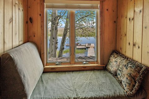 Single Family Residence in Klamath Falls OR 28925 Rocky Point Road 34.jpg