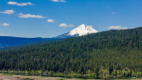 Single Family Residence in Klamath Falls OR 28925 Rocky Point Road 37.jpg