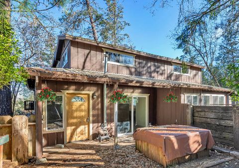 Single Family Residence in Grants Pass OR 4444 Redwood Highway.jpg