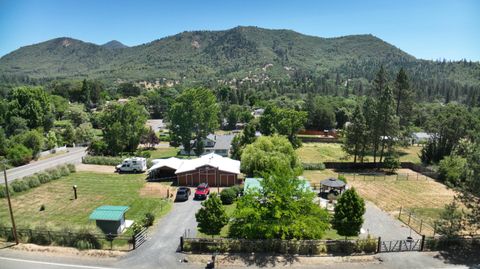 Manufactured On Land in Grants Pass OR 391 Homewood Road.jpg