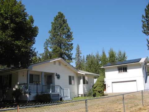 Single Family Residence in Grants Pass OR 218 Humphrey Lane #R323999.jpg