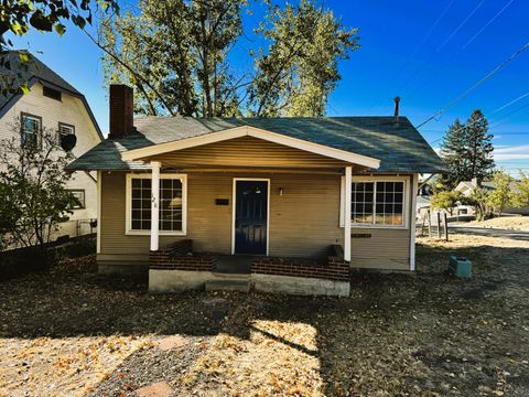 Single Family Residence in Klamath Falls OR 128 Hillside Avenue.jpg