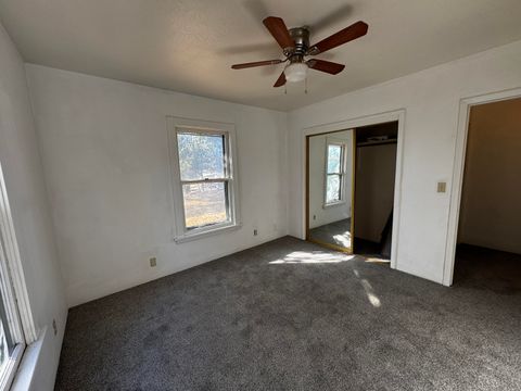 Single Family Residence in Klamath Falls OR 128 Hillside Avenue 8.jpg