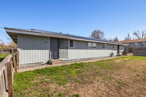 Duplex in Klamath Falls OR 1421 Lakeview Avenue 1.jpg