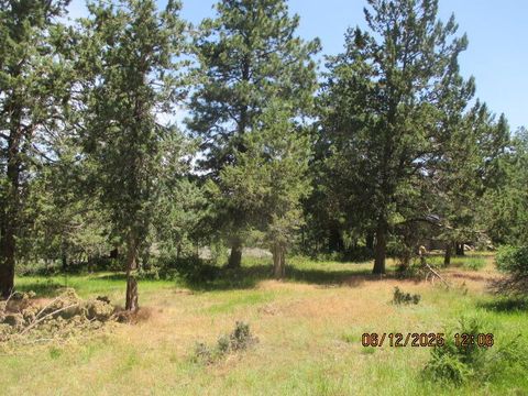  in Klamath Falls OR Coopers Hawk Road #883.jpg