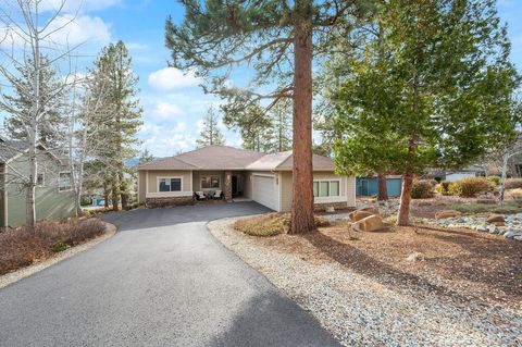 Single Family Residence in Klamath Falls OR 10340 N Merlin Way.jpg