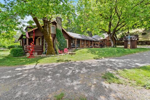 Single Family Residence in Applegate OR 3554 Thompson Creek Road.jpg