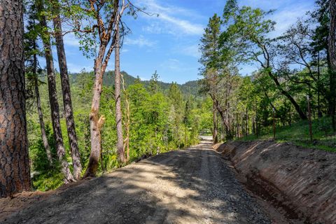  in Grants Pass OR 0 TUNNEL LOOP Road.jpg