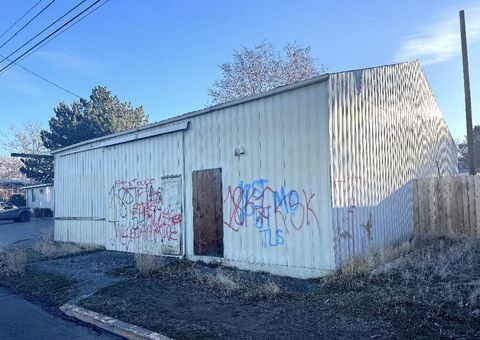  in Madras OR 39 7th Street.jpg