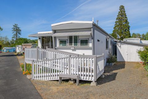 Mobile Home in Grants Pass OR 1241 Dowell Road #28.jpg