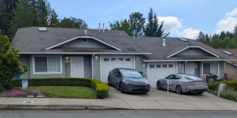 Duplex in Grants Pass OR 3003 University Road.jpg