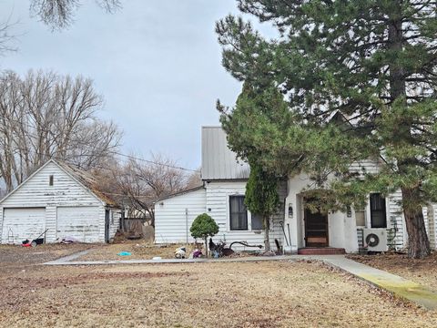 Single Family Residence in Klamath Falls OR 4107 Bisbee Street.jpg