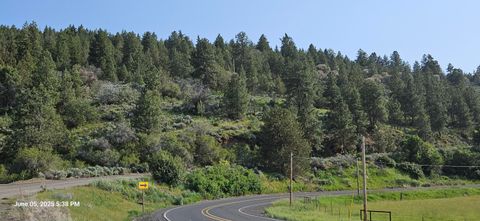  in Klamath Falls OR Algoma Road #501 1.jpg