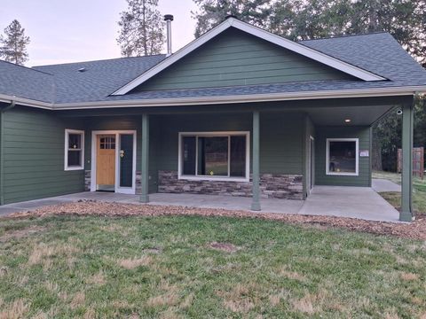 Single Family Residence in Merlin OR 1730 Hugo Road.jpg
