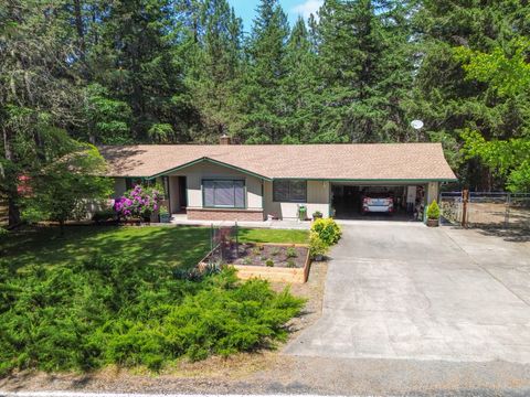 Single Family Residence in Merlin OR 290 Becklin Drive.jpg