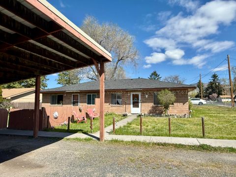 Duplex in Klamath Falls OR 3850 Madison Street #1 & 2.jpg