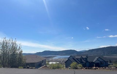  in Klamath Falls OR Crossbill Drive #Lot 1052 1.jpg